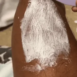 LOVILDS Body Hair Removal Cream - Gentle Formula for Sensitive Skin - Safe Up to 7 Days - Includes Spatula for Touch-Free Application