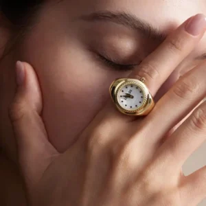 LOVILDS WATCH RING — A TIMELESS STATEMENT