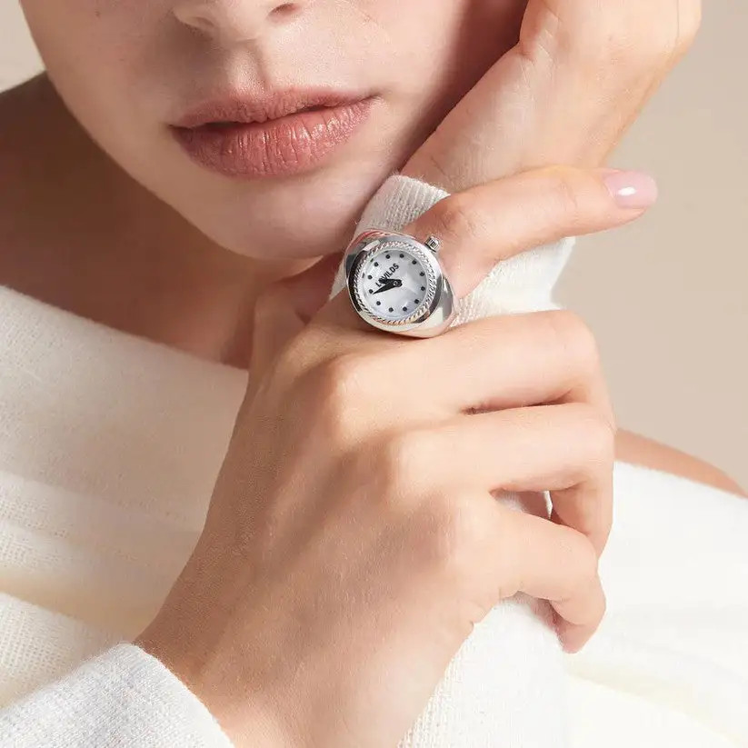 LOVILDS WATCH RING — A TIMELESS STATEMENT